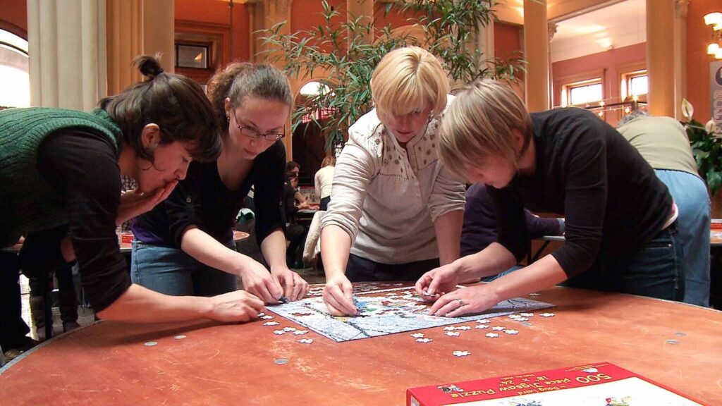 jigsaw puzzling competition